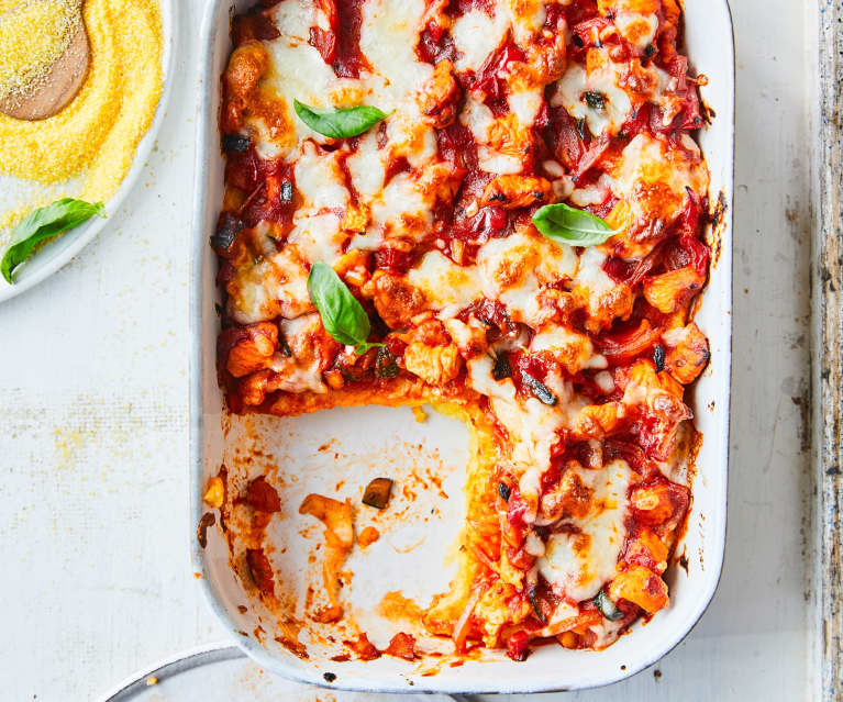 Gratin de polenta à la sauce tomate, poivrons et dinde