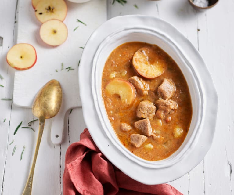 Guisado de vitela com batata e maçã