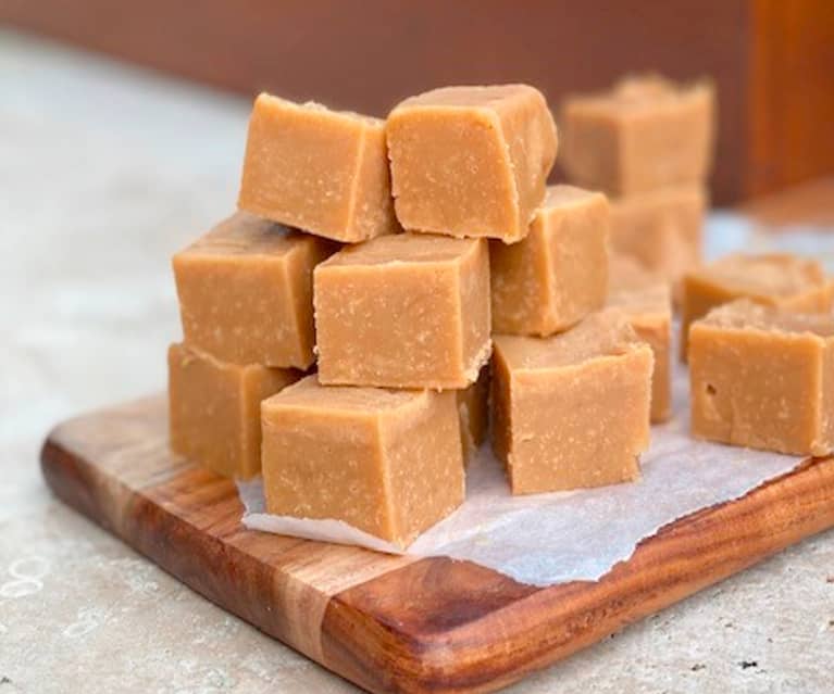 Sugar-free salted peanut butter fudge