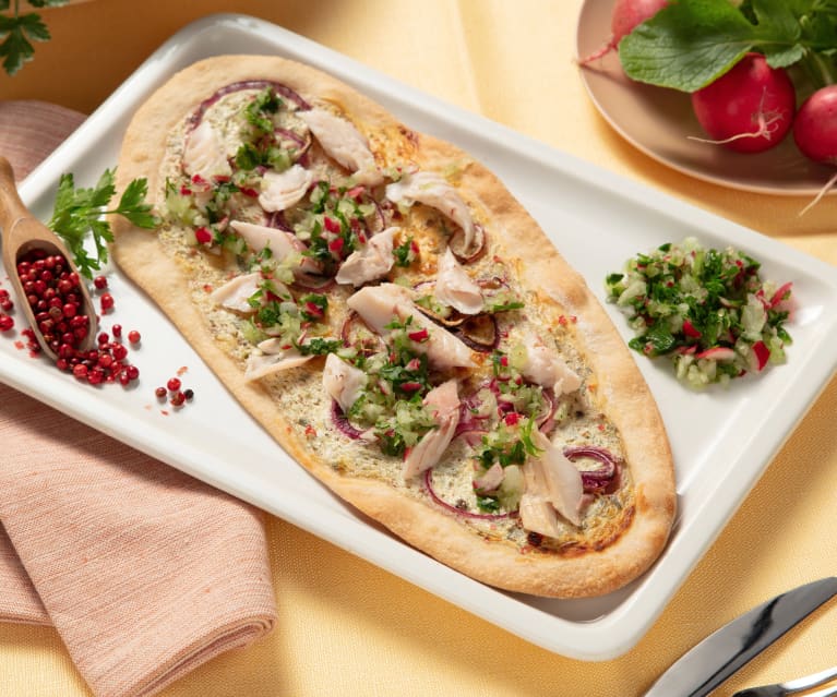 Flammkuchen mit Forelle