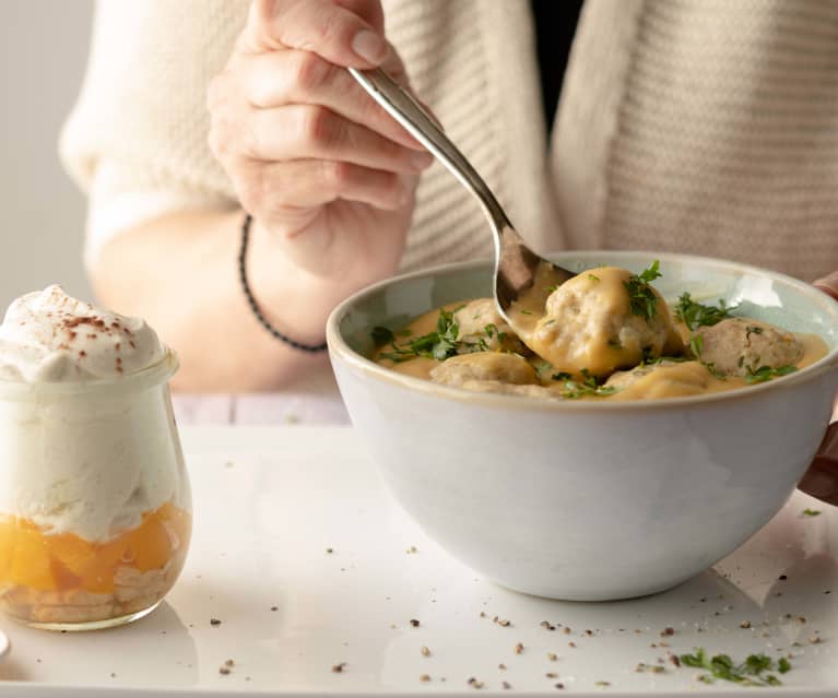 Crema de lentejas con albóndigas y postre de crema solero