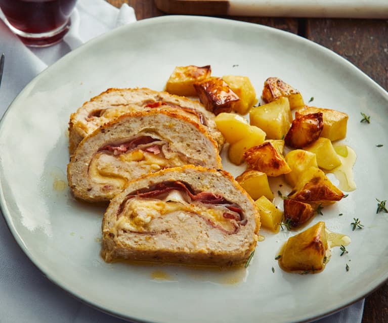 Rollè di tacchino ripieno con contorno di patate