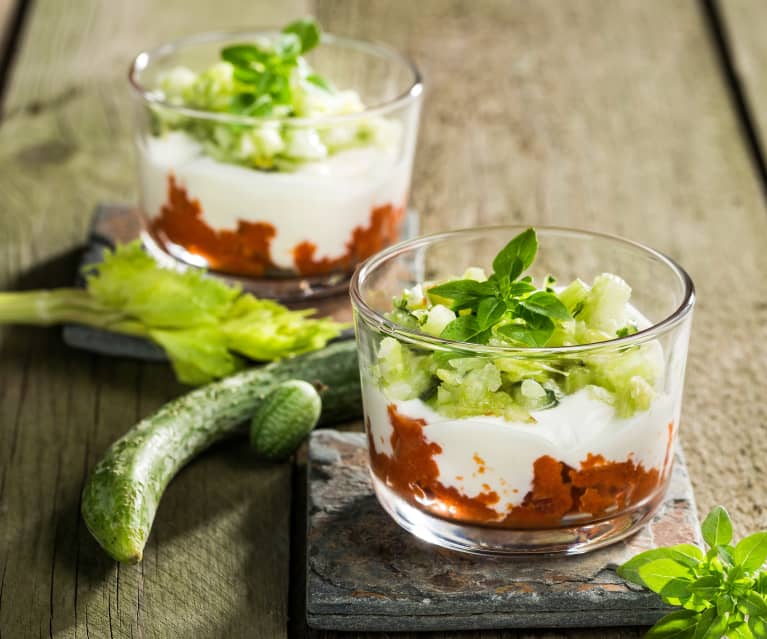 Granita ai pomodorini con yogurt, sedano e cetrioli