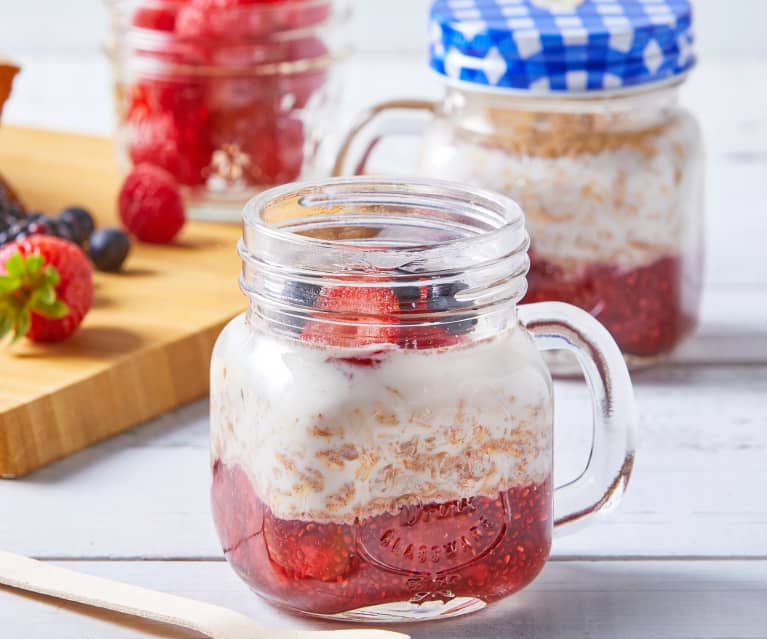 Overnight Oats dengan Beri-Berian