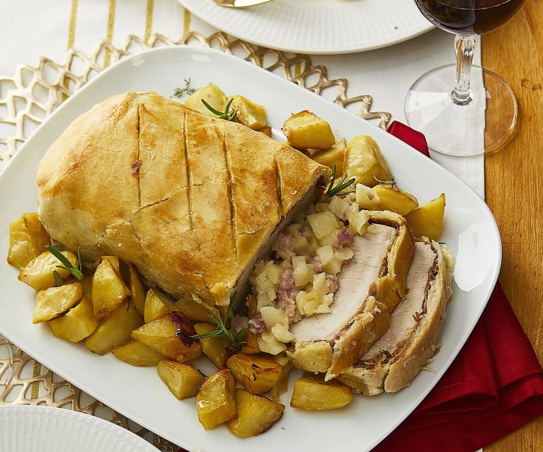 Filetto di maiale alla Wellington con patate e composta di mele