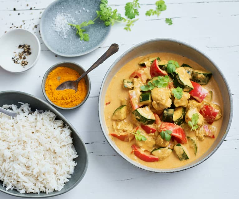 Pollo al curry de coco con arroz