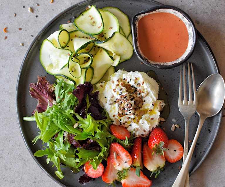 Ensalada de Zapallo italiano con aderezo de frutilla balsámico