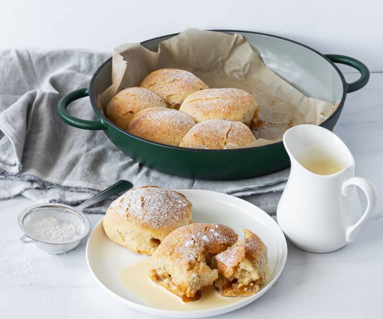 Buchteln with vanilla custard (Sweet Austrian rolls)