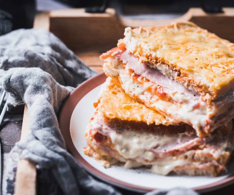 croque-monsieur à la sauce béchamel : Recette de croque-monsieur à la sauce  béchamel