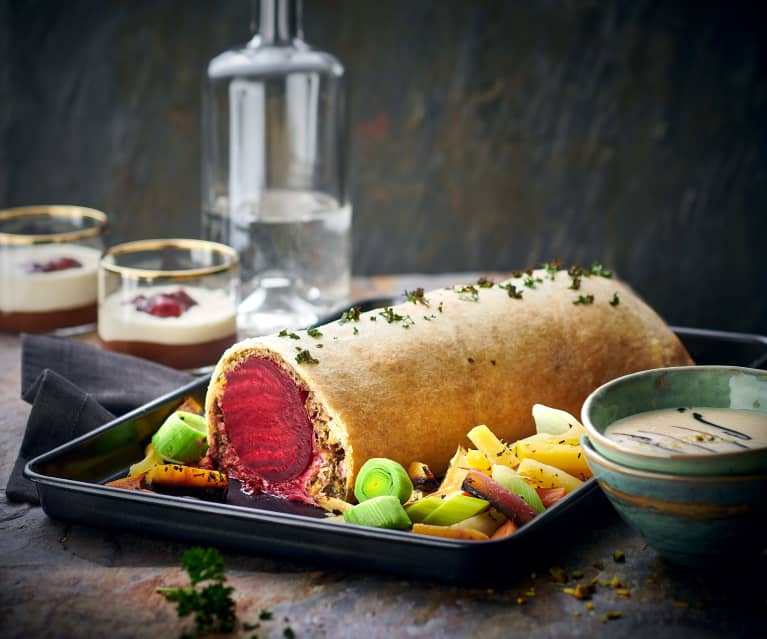 Menü: Topinambursuppe, „Beet" Wellington mit Ofengemüse, Lebkuchentrifle