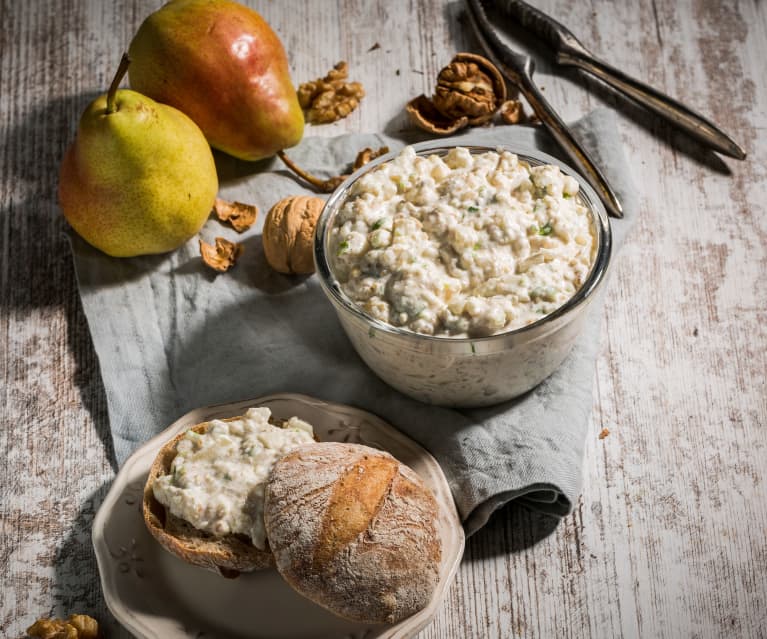 Birnen-Walnuss-Obazter mit Ziegenkäse