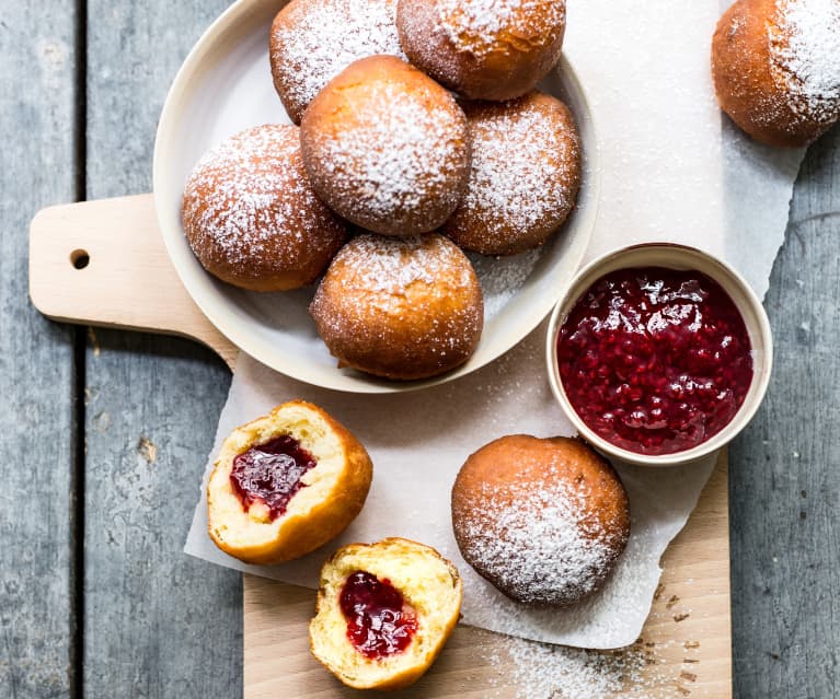 Beignets à la confiture de framboises