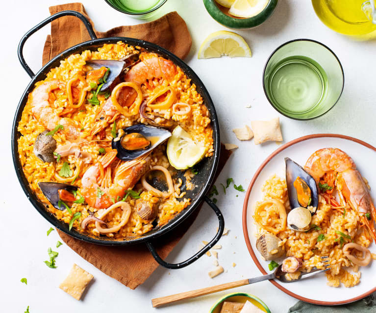 Paella z owocami morza