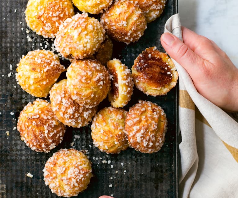 Petits gâteaux coulants chocolat et fleur de sel - Cookidoo® – la  plateforme de recettes officielle de Thermomix®