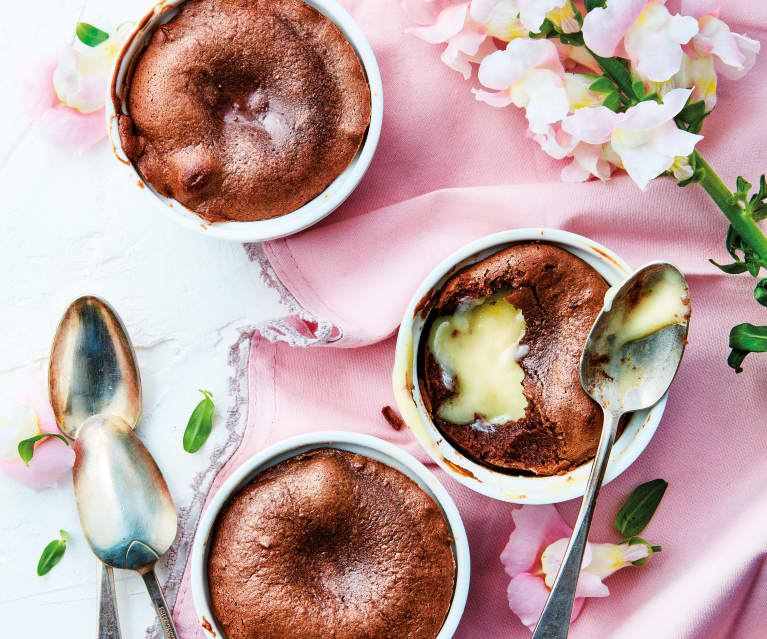 Coulant aux chocolats noir et au lait, insert au chocolat blanc