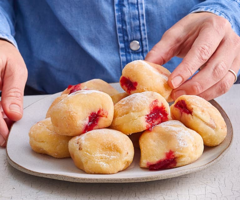 Beignets à la confiture de fraises