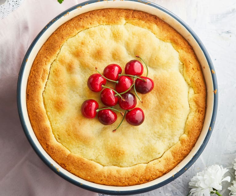 Crostata meringata con marmellata di frutti di bosco e mirtilli freschi