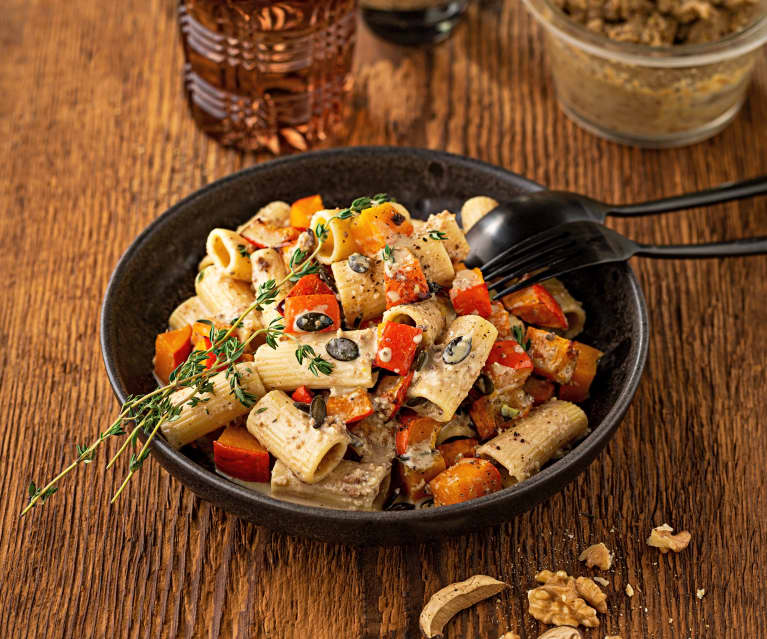 Rigatoni al pesto di zucca e funghi porcini