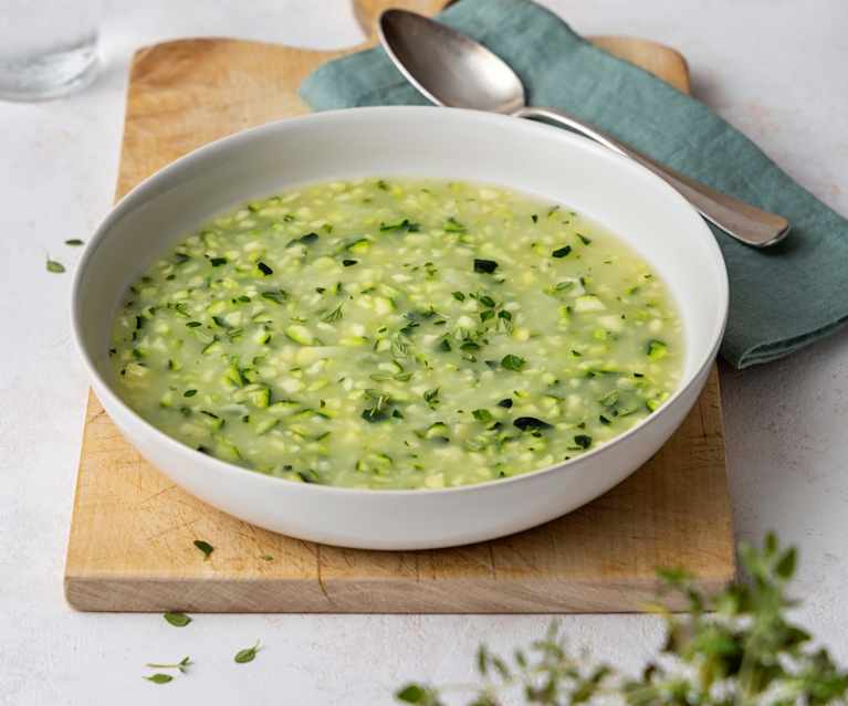 Reissuppe mit Zucchini