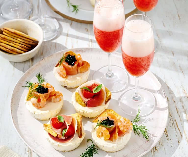 Herzhafte Mini-Cheesecakes mit Erdbeer-Cocktail