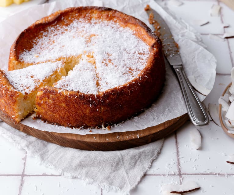 Bolo de abacaxi e coco