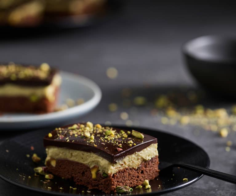 Tarta de chocolate con crema de pistachos y glaseado espejo - Cookidoo® –  la plataforma de recetas oficial de Thermomix®