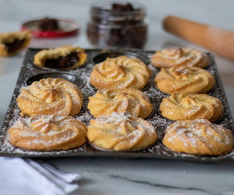 Viennese whirl mince pies