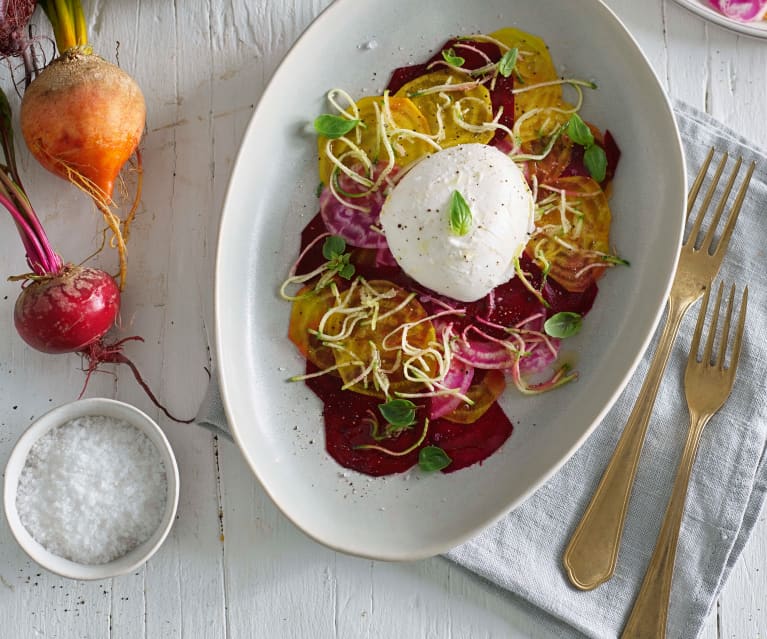 Carpaccio di barbabietola, zucchine e mozzarella