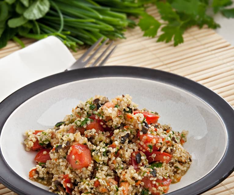 Ensalada de quinoa con pesto de cilantro