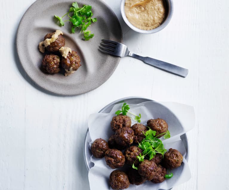 Beef balls with peanut sauce (10-12 months)