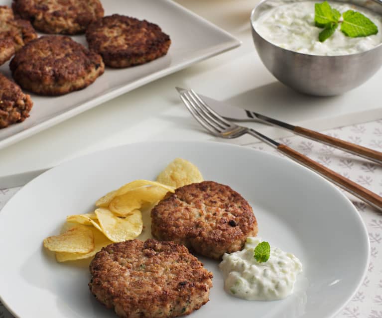 Filetes rusos con salsa tzatziki