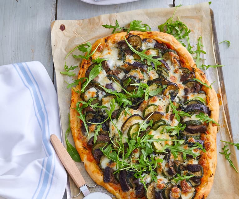 Pizza à l'épeautre, courgettes et aubergines