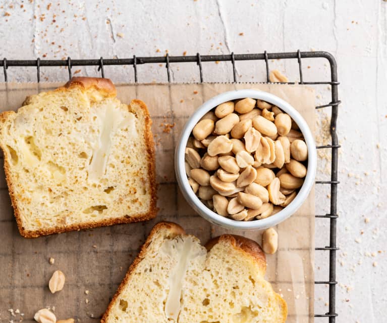 Plum cake de coliflor con cacahuetes