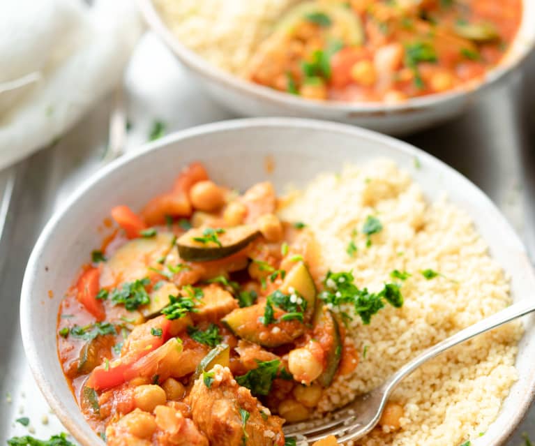 Estofado de cerdo, verduras y garbanzos con cous-cous