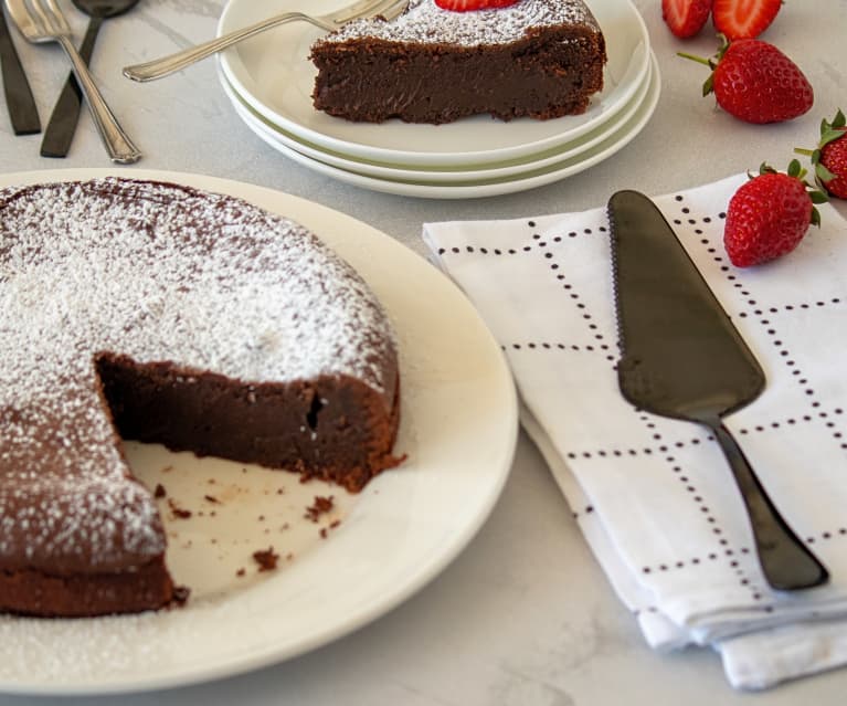 Fudgy chocolate cake