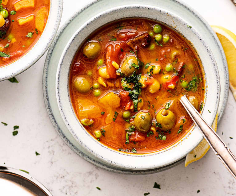 Soupe espagnole végétalienne aux pois chiches et riz