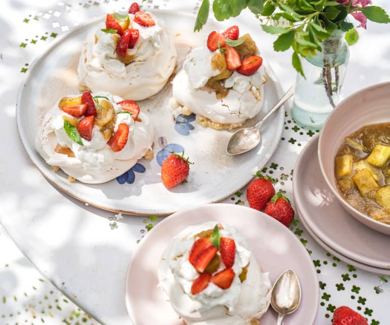 Petite pavlova à la rhubarbe