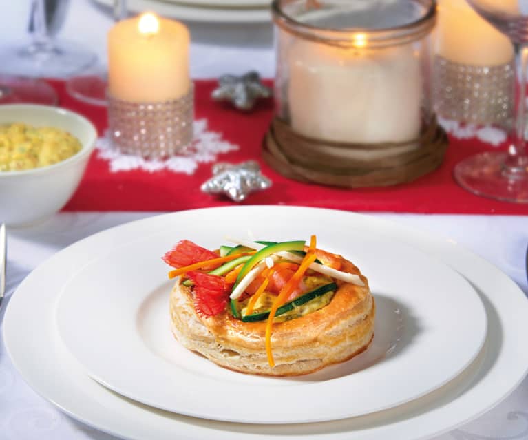 Vol-au-vent con cruditès e gamberi