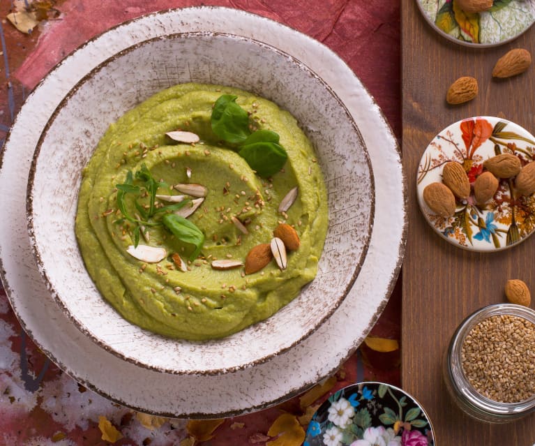 Crema di broccoli con mandorle (senza lattosio)