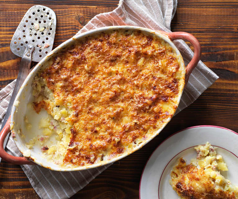 Topfen-Erdäpfel-Gratin mit Speck