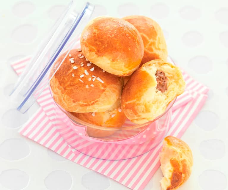 Brioches fourrées au praliné Brioches fourrées au praliné