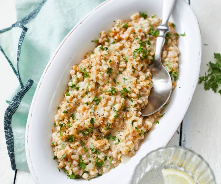 Dinkel-Risotto mit Kerbel und Räucherkäse