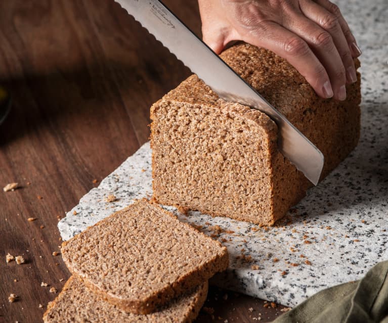Pan de molde 100% integral con masa madre