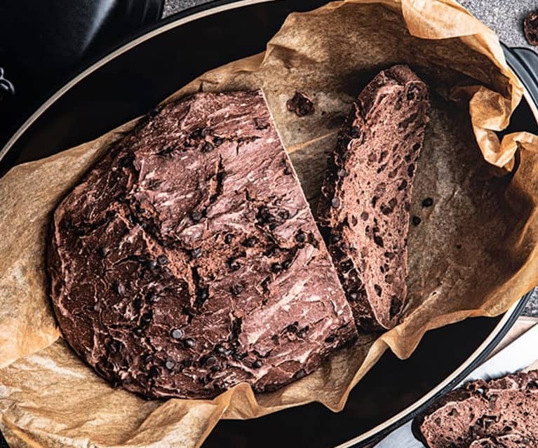 Pain au cacao, pépites de chocolat et fève tonka