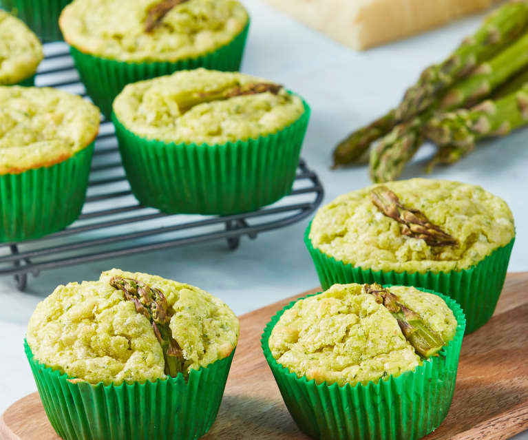 Muffins con espinacas, espárragos y guyere