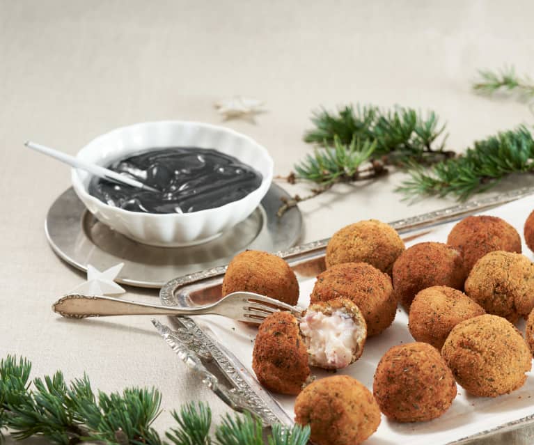 Croquetas de pulpo con mayonesa de tinta de calamar