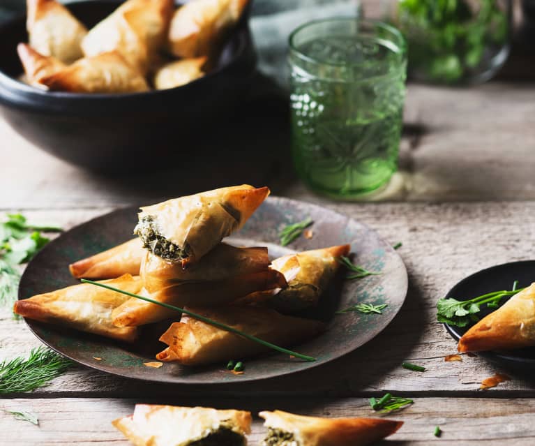 Samosas de espinacas y queso feta