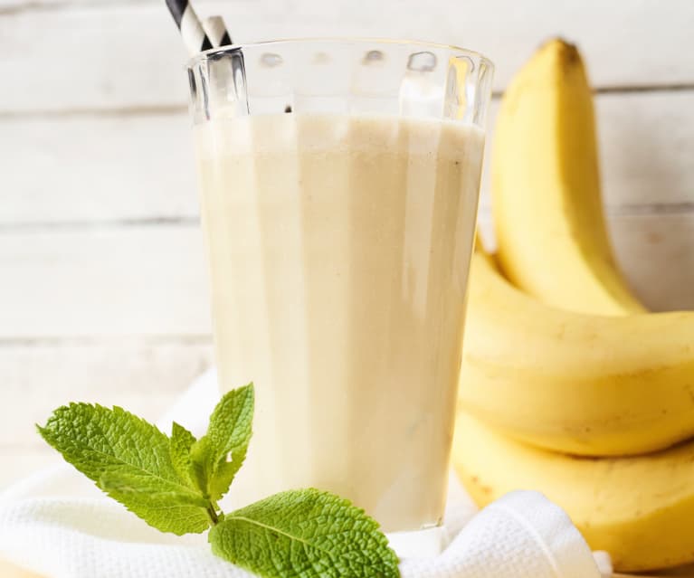 Erdnuss-Bananen-Proteinshake
