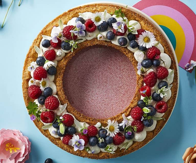 Bundt Cake ai fiori e frutti di bosco