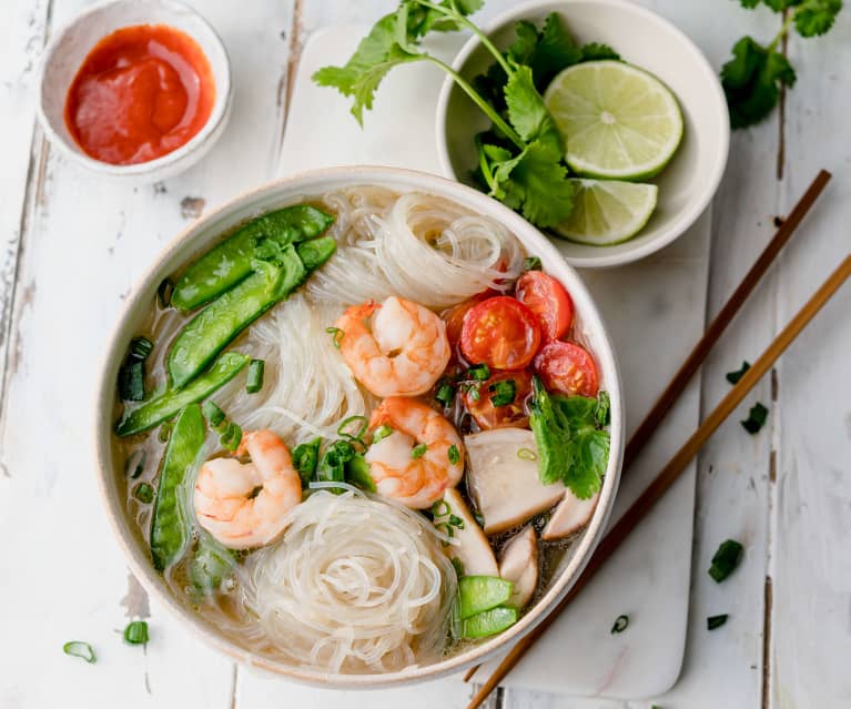 Sopa de camarão com noodles